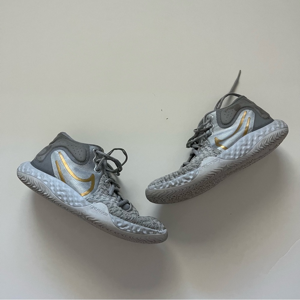 Nike Kids KD Trey 5 VIII Grey/Gold Basketball Shoes Size 6.5Y